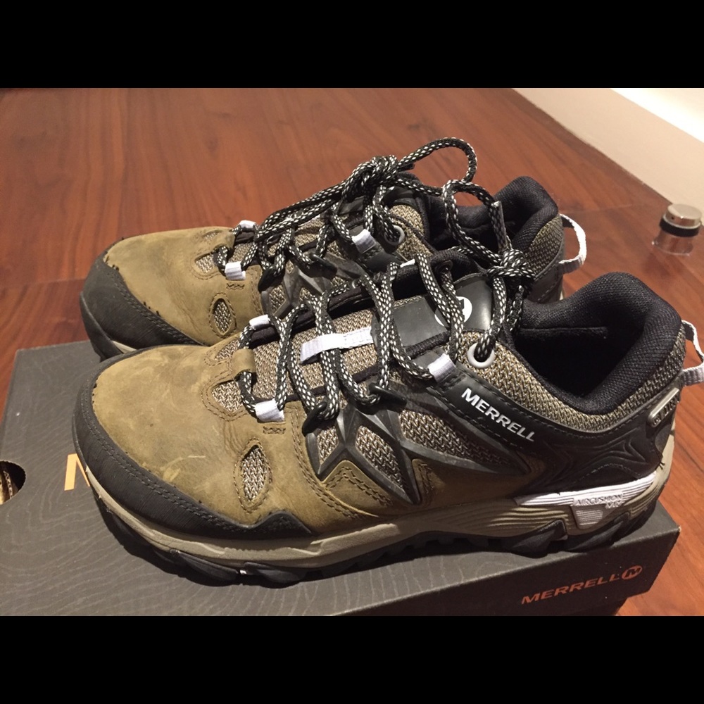 Merrell Vibram Women’s Olive Green 6
